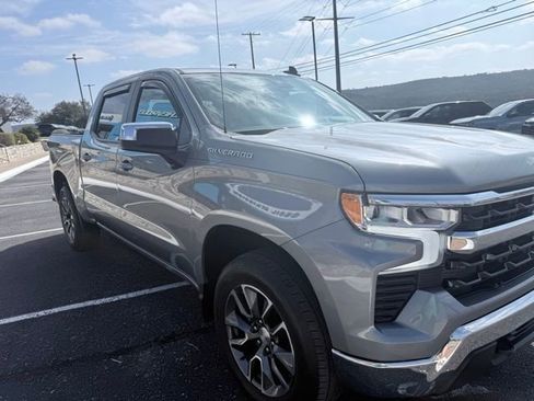 Used 2023 Chevrolet Silverado 1500 LT AWD/4WD image 16