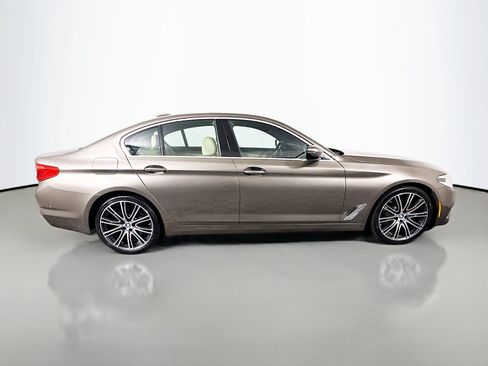 Used 2017 BMW 540i RWD image 11