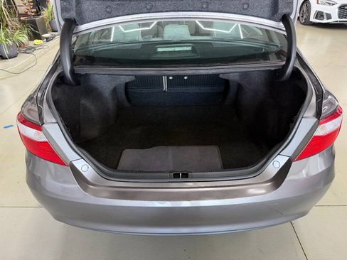 Used 2016 Toyota Camry LE FWD image 9
