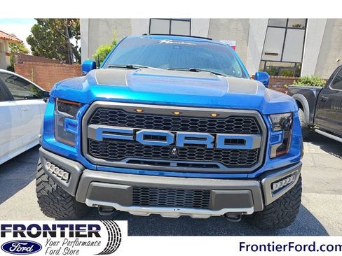 Used 2018 Ford F150 Raptor w/ Equipment Group 802A Luxury AWD/4WD image 3