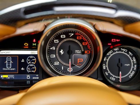 Used 2015 Ferrari California T RWD image 16