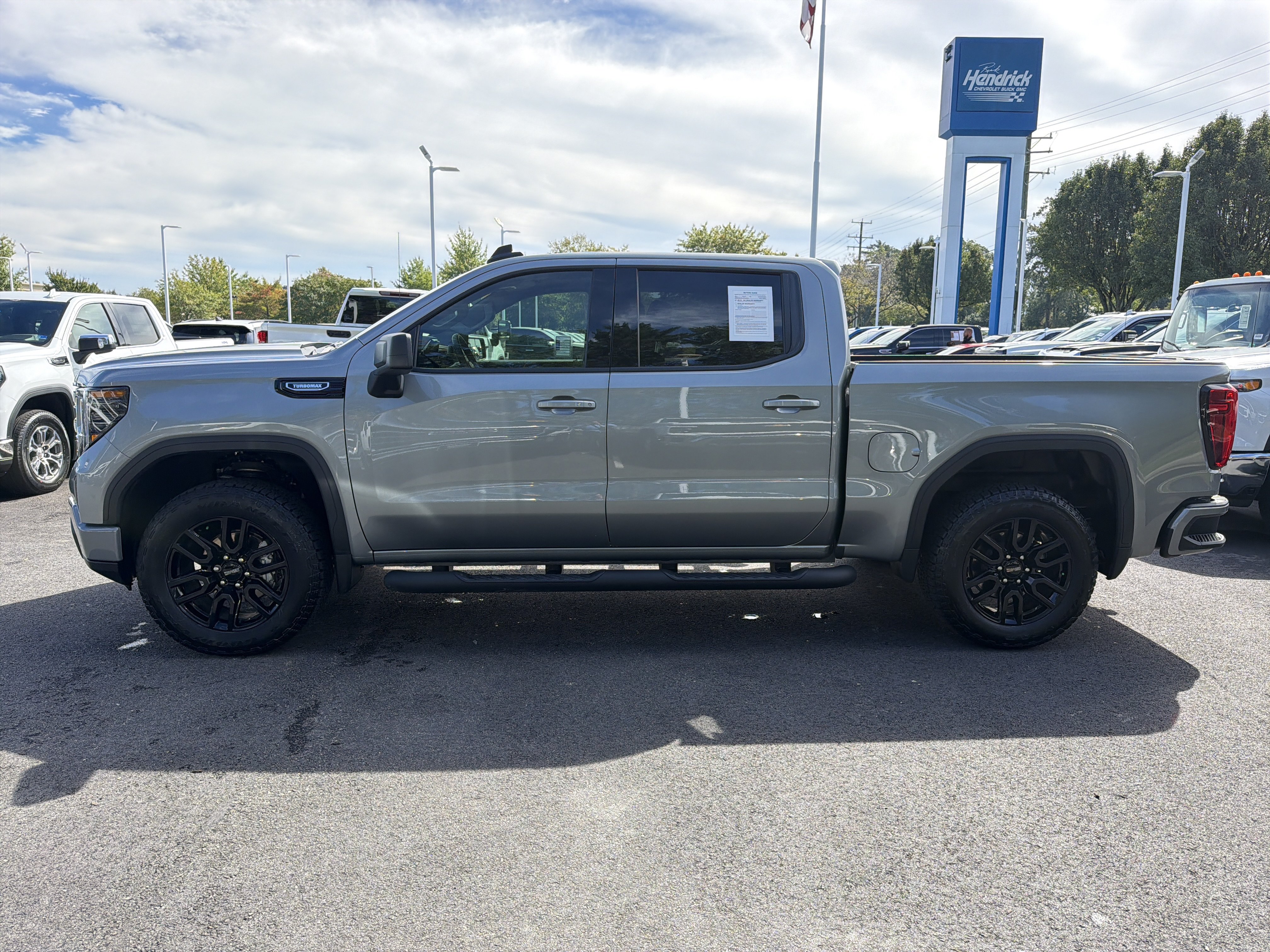Used 2026 GMC Sierra 1500 Elevation w/ Elevation Select Package AWD/4WD image 7