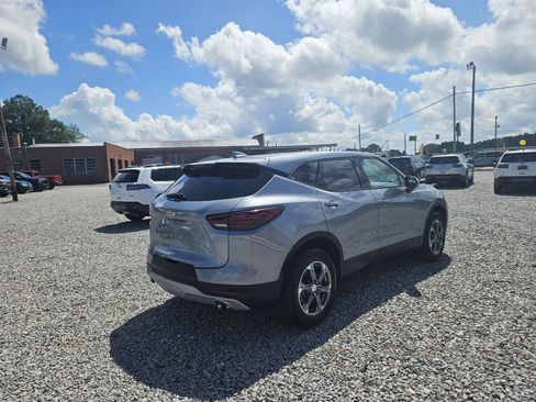 Used 2025 Chevrolet Blazer LT AWD/4WD image 5