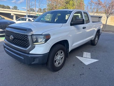 Used 2018 Toyota Tundra SR image 3