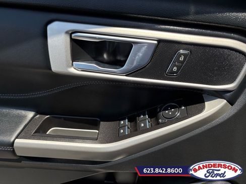 Used 2022 Ford Explorer XLT w/ Equipment Group 202A AWD/4WD image 11