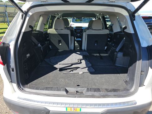 Used 2021 Subaru Ascent Premium w/ Convenience Package AWD/4WD image 18