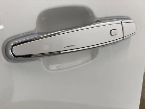 Used 2022 GMC Acadia Denali w/ Denali Ultimate Package image 30