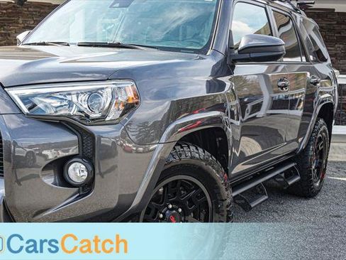 Used 2020 Toyota 4Runner SR5 image 7