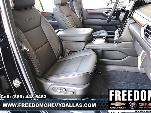 New 2026 GMC Yukon Denali w/ Sun & Power Step Package AWD/4WD image 16