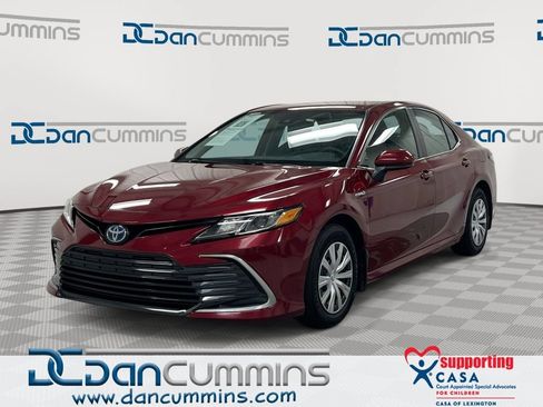 Used 2021 Toyota Camry LE FWD image 1