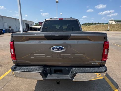Used 2021 Ford F150 XLT AWD/4WD image 4
