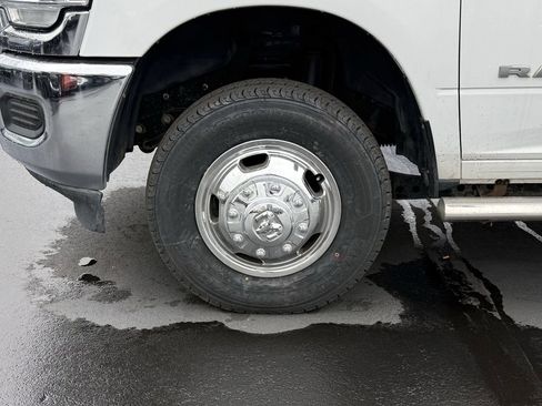 Used 2021 RAM 3500 Tradesman image 10