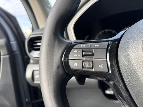 Used 2025 Honda Pilot Touring image 19