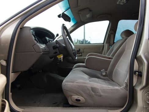 Used 1999 Ford Crown Victoria LX RWD image 16