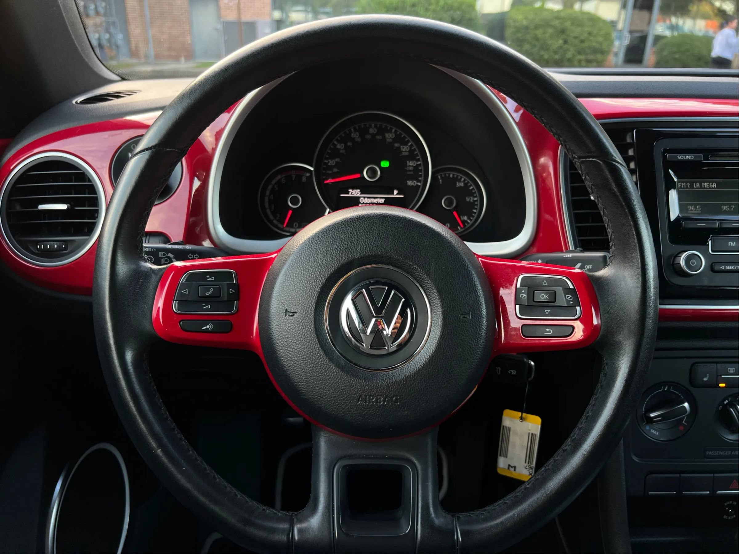 Used 2014 Volkswagen Beetle 2.5 FWD image 30