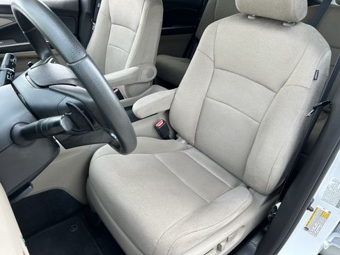 Used 2021 Honda Pilot EX image 18