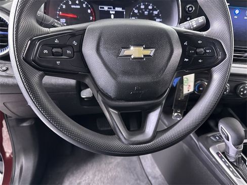 Used 2024 Chevrolet Trax LS image 11