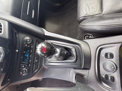 Used 2013 Ford Focus ST FWD image 19