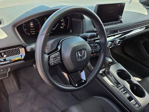 Used 2023 Honda Civic Sport image 9