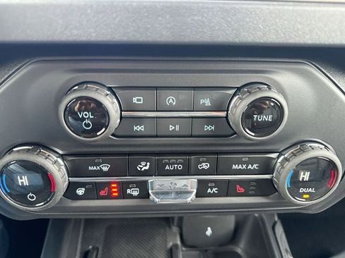 New 2025 Ford Bronco Outer Banks image 19