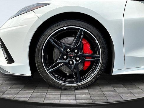 Used 2023 Chevrolet Corvette Stingray Premium Conv w/ Z51 Performance Package RWD image 10