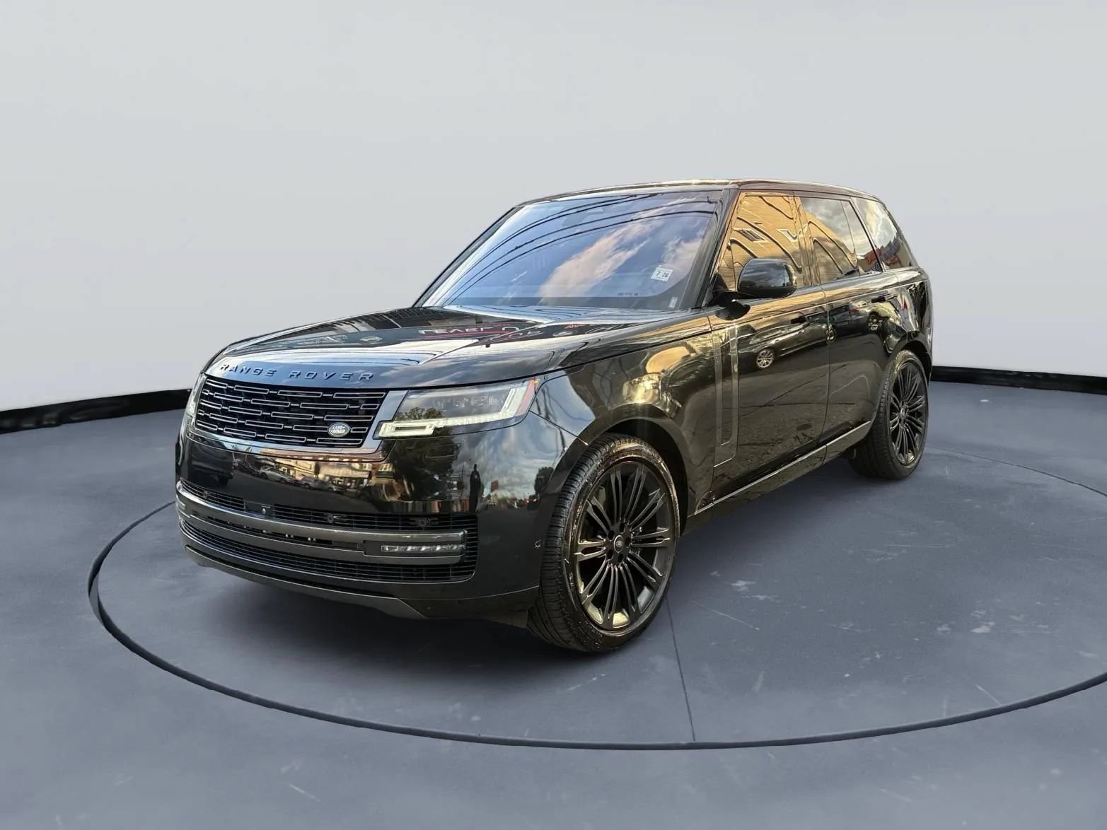 Used 2023 Land Rover Range Rover SE AWD/4WD image 2