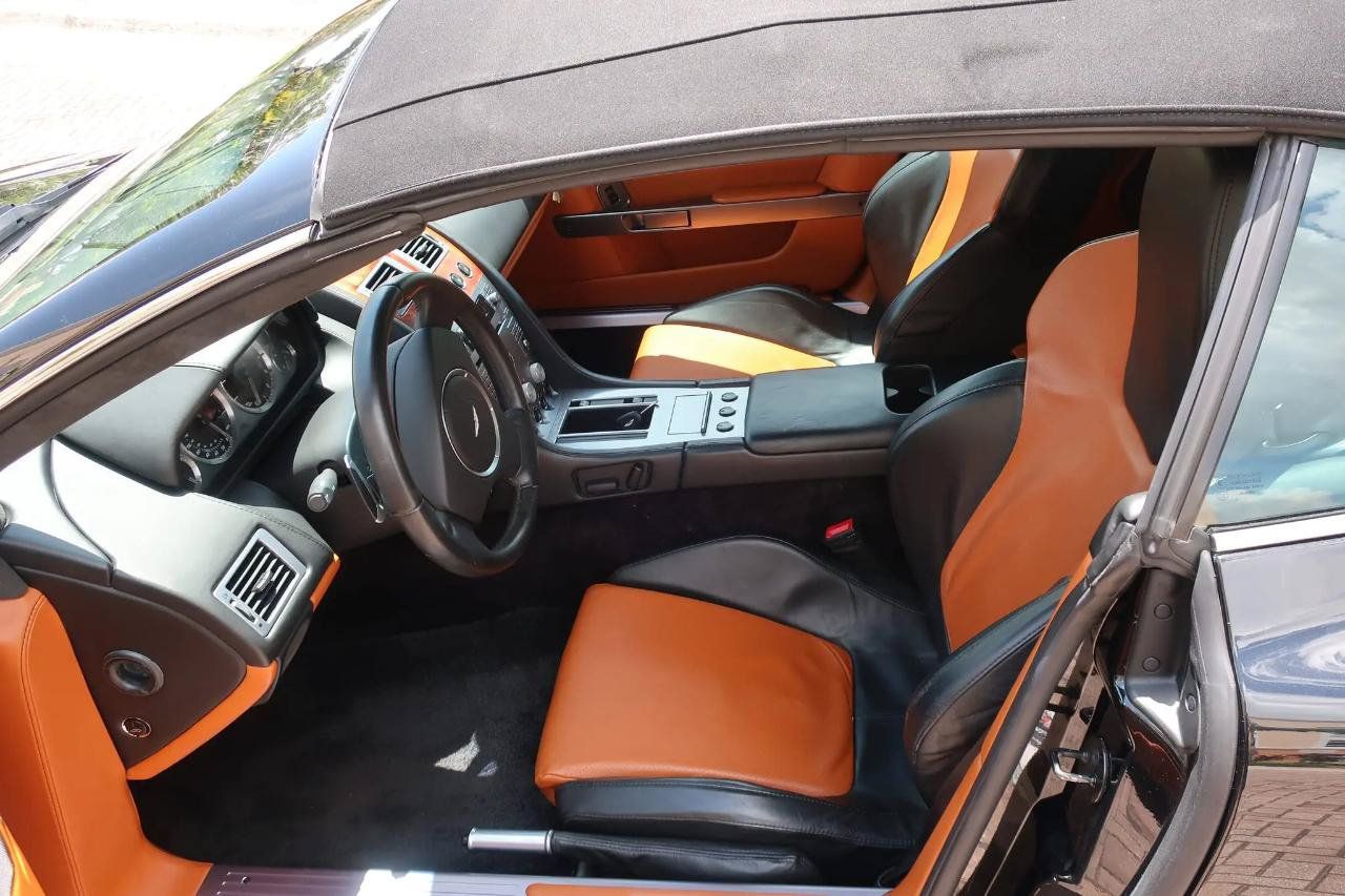 Used 2006 Aston Martin DB9 Volante RWD image 6