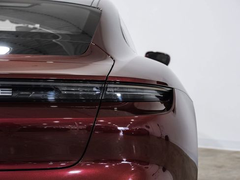 Used 2021 Porsche Taycan 4S w/ Premium Package image 47