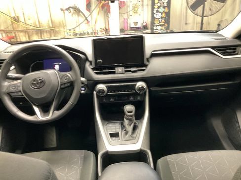 Certified 2024 Toyota RAV4 XLE w/ Convenience Package AWD/4WD image 17
