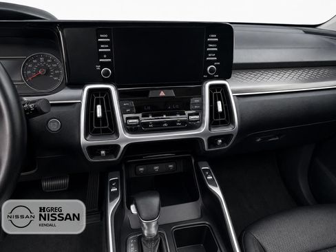 Used 2021 Kia Sorento S w/ Panoramic Sunroof Package FWD image 7