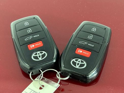 Used 2025 Toyota Grand Highlander AWD Hybrid image 39