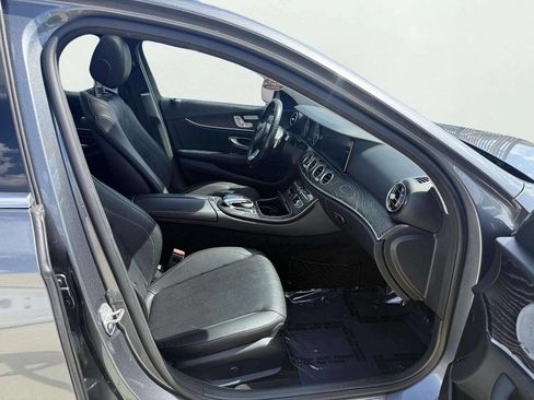 Used 2018 Mercedes-Benz E 300 4MATIC image 12