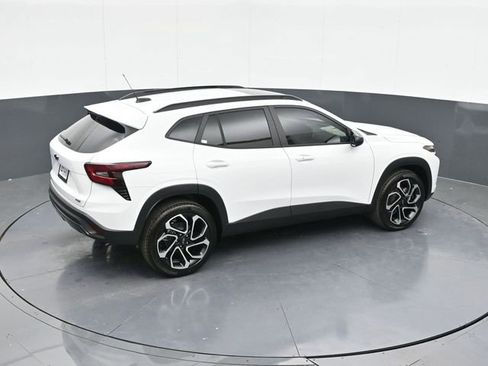 New 2026 Chevrolet Trax RS w/ Sunroof Package FWD image 59