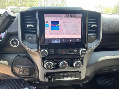 New 2026 RAM 3500 Tradesman AWD/4WD image 27