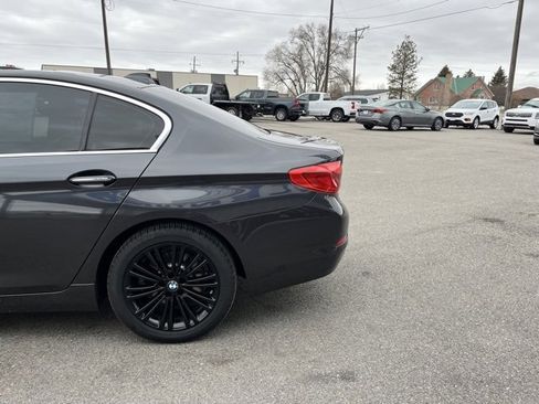 Used 2018 BMW 530i w/ Premium Package image 6