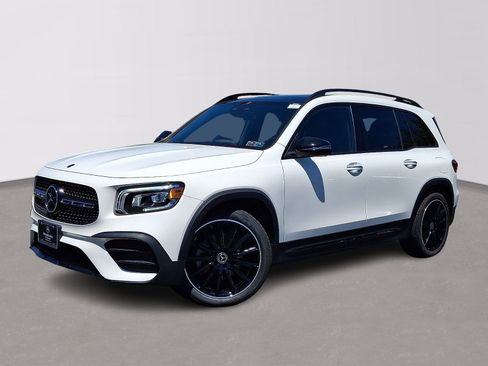 Certified 2022 Mercedes-Benz GLB 250 4MATIC w/ AMG Line image 1