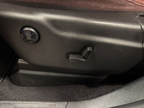 Used 2023 Dodge Durango GT image 17