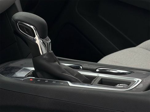 Certified 2024 Chevrolet Equinox LS image 17