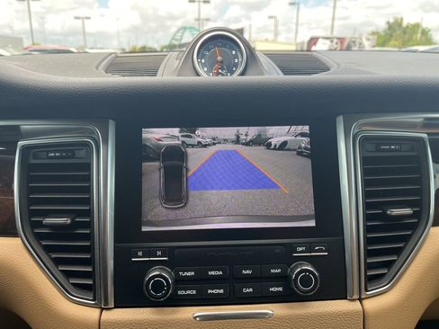 Used 2017 Porsche Macan S AWD/4WD image 29