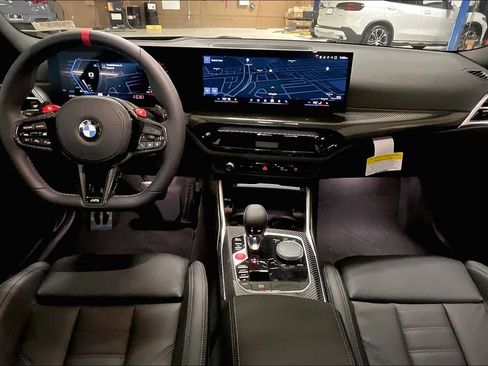 Used 2025 BMW M2 w/ Lighting Package image 5