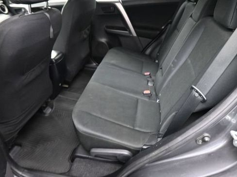 Used 2016 Toyota RAV4 LE FWD image 19