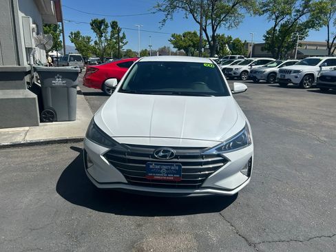 Used 2020 Hyundai Elantra SEL w/ Cargo Package (C1) FWD image 2