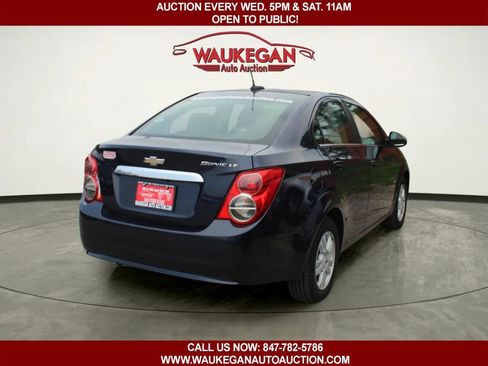Used 2015 Chevrolet Sonic LT FWD image 5