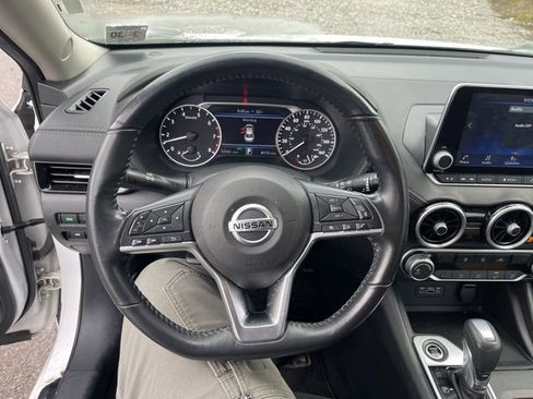Used 2022 Nissan Sentra SV image 19