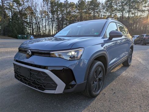 New 2026 Volkswagen Taos S image 8