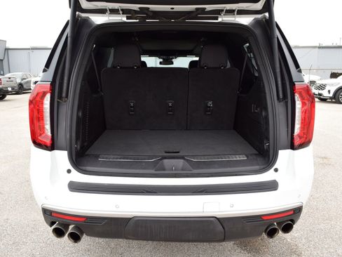 Used 2024 GMC Yukon XL Denali RWD image 22