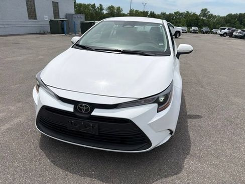Used 2024 Toyota Corolla LE FWD image 4