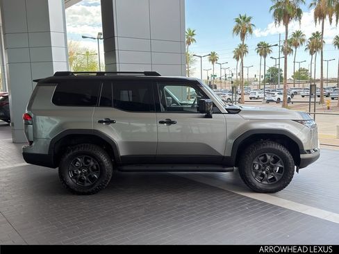 Used 2026 Lexus GX 550 AWD/4WD image 8