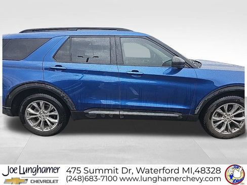 Used 2020 Ford Explorer XLT w/ Equipment Group 202A image 8