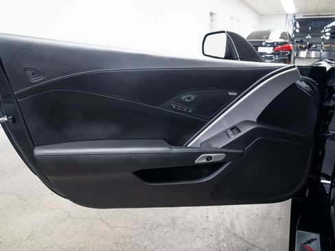 Used 2015 Chevrolet Corvette Z06 w/ 3LZ Preferred Equipment Group image 15